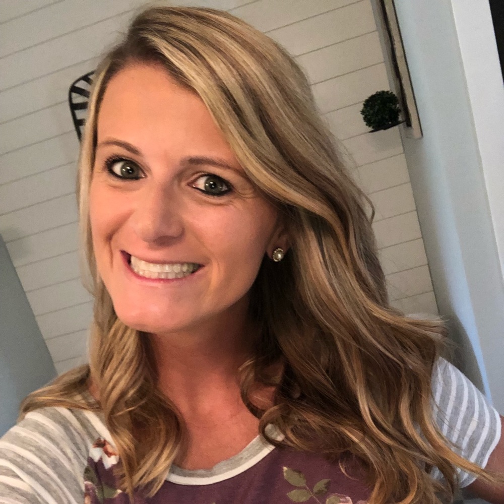 Meet your Posher, Courtney